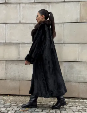 Манто New Elegance из норки Saga Furs с воротником из меха соболя