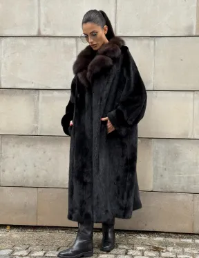 Манто New Elegance из норки Saga Furs с воротником из меха соболя
