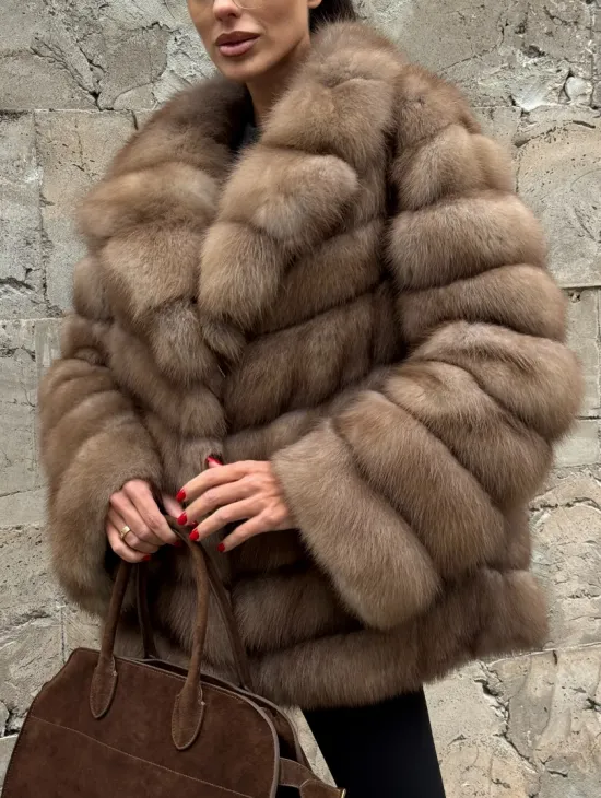 Полушубок из меха куницы пастель английский воротник