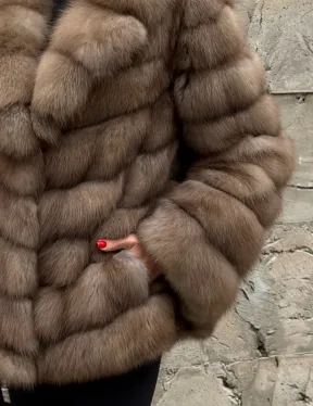 Полушубок из меха куницы пастель английский воротник