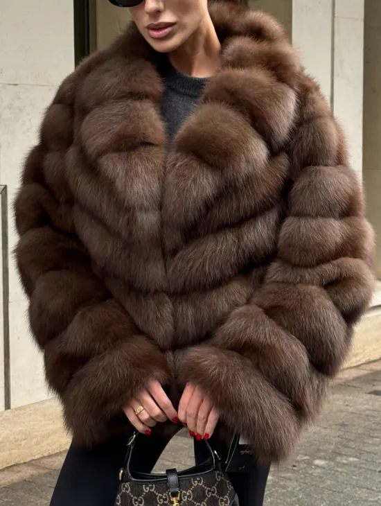 Шуба из меха куницы Dark с английским воротником