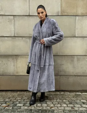 Шуба из голубой скандинавской норки без воротника с поясом “Fashion trend 2024-2025“