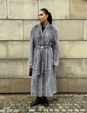 Шуба из голубой скандинавской норки без воротника с поясом “Fashion trend 2024-2025“