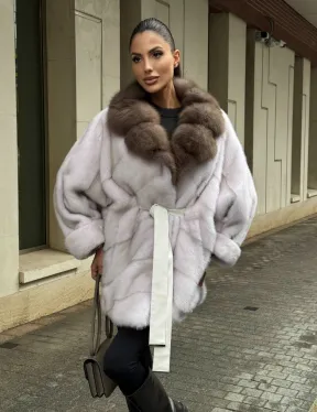 Шуба Oversize из норки с потайным поясом и английским воротником из меха куницы