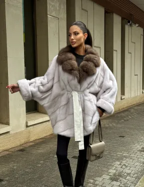 Шуба Oversize из норки с потайным поясом и английским воротником из меха куницы