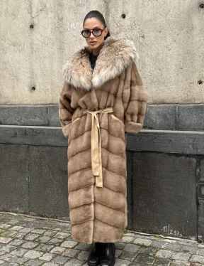 Длинная шуба кимоно из норки Pastel с капюшоном из меха рыси