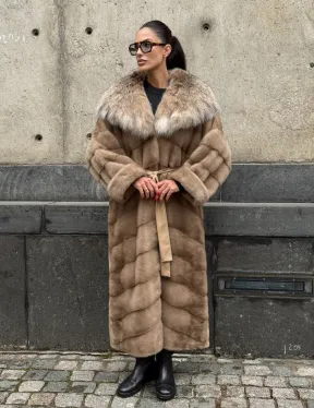 Длинная шуба кимоно из норки Pastel с капюшоном из меха рыси