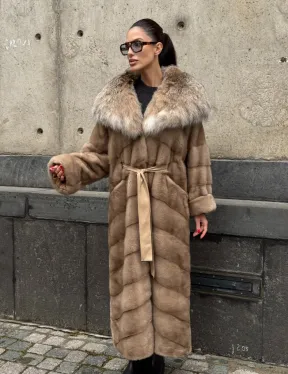 Длинная шуба кимоно из норки Pastel с капюшоном из меха рыси