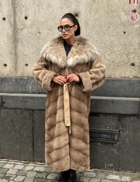 Длинная шуба кимоно из норки Pastel с капюшоном из меха рыси