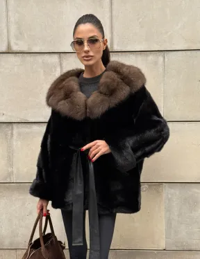 Шуба автоледи из норки Black с потайным поясом и капюшоном из меха куницы