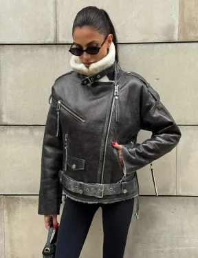 Коротка женская дубленка Vintage Grey из белой овчины мериноса, боковой шнуровкой и накладной пояс