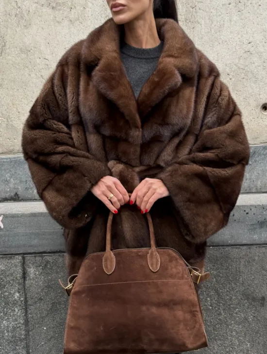 Полушубок из меха норки Brown Velvet, английский воротник фасон - летучая мышь