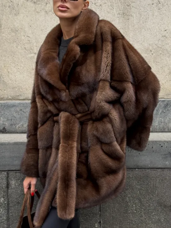 Полушубок из меха норки Brown Velvet, английский воротник фасон - летучая мышь