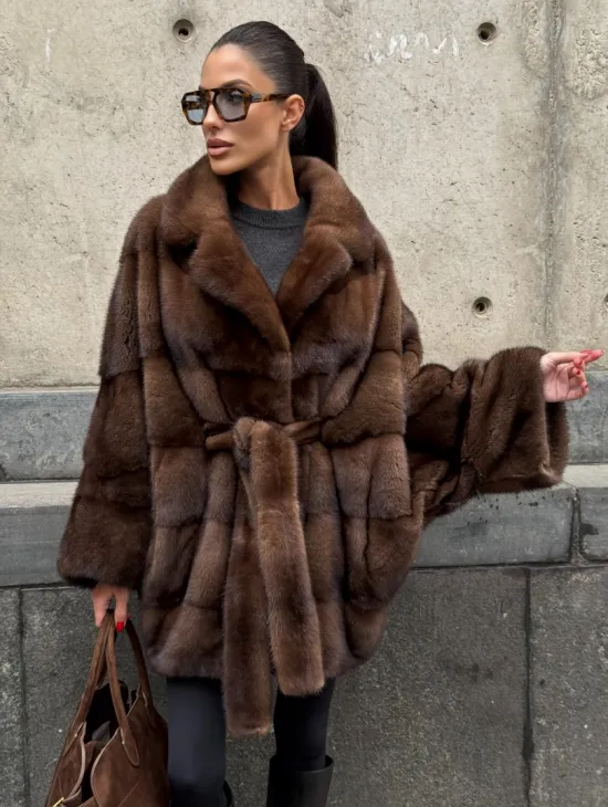 Полушубок из меха норки Brown Velvet, английский воротник фасон - летучая мышь