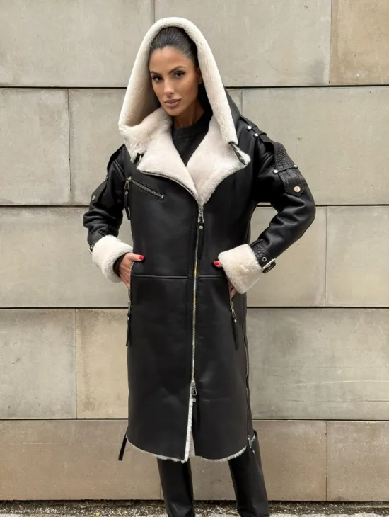 Черная удлиненная дубленка авиатор  с капюшоном на белой овчине