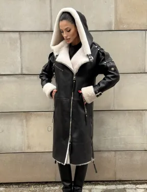 Черная удлиненная дубленка авиатор  с капюшоном на белой овчине