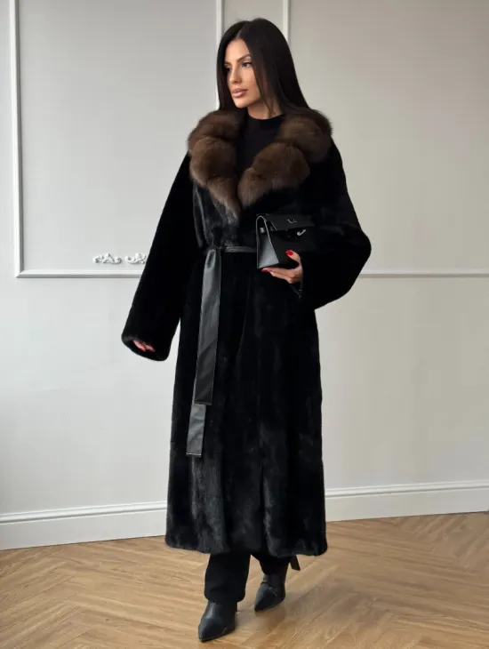 Шуба кимоно LUXURY FASHION из аукционной норки NAFA MINK с английским воротником из меха соболя