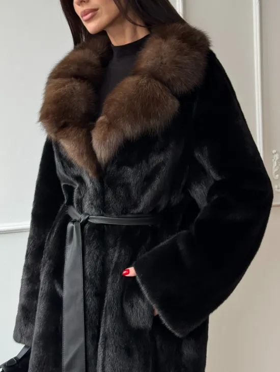 Шуба кимоно LUXURY FASHION из аукционной норки NAFA MINK с английским воротником из меха соболя