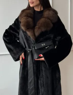 Шуба кимоно LUXURY FASHION из аукционной норки NAFA MINK с английским воротником из меха соболя