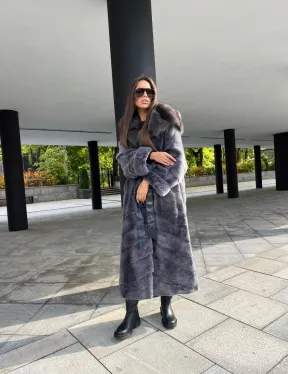 Шуба из аукционной норки с капюшоном куница цвет графит-хамелеон