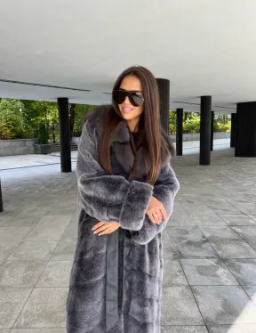 Шуба из аукционной норки с капюшоном куница цвет графит-хамелеон