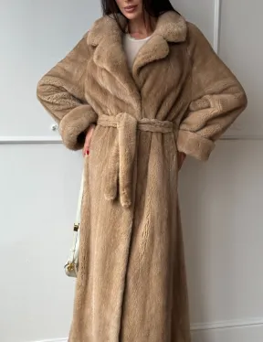 Длинная модная шуба кимоно из меха скандинавской норки со шлицей