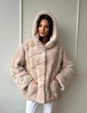 Меховая куртка - шуба из меха норки с капюшоном в цвете пудра