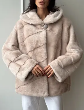 Меховая куртка - шуба из меха норки с капюшоном в цвете пудра