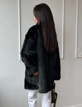 Черный полушубок из натурального меха, стойка воротник
