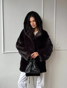 Меховая шубка с капюшоном из аукционной норки в цвете уголь