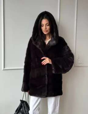 Меховая шубка с капюшоном из аукционной норки в цвете уголь