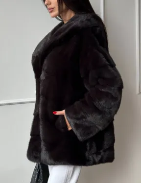 Меховая шубка с капюшоном из аукционной норки в цвете уголь