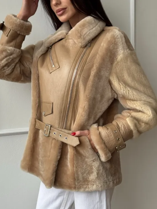 Трендовая куртка - дубленка из натурального меха мериноса и норки на рукавах