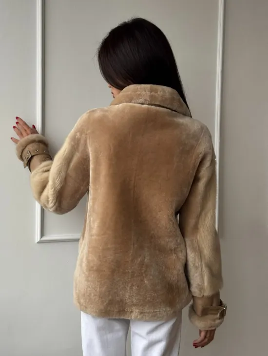 Трендовая куртка - дубленка из натурального меха мериноса и норки на рукавах