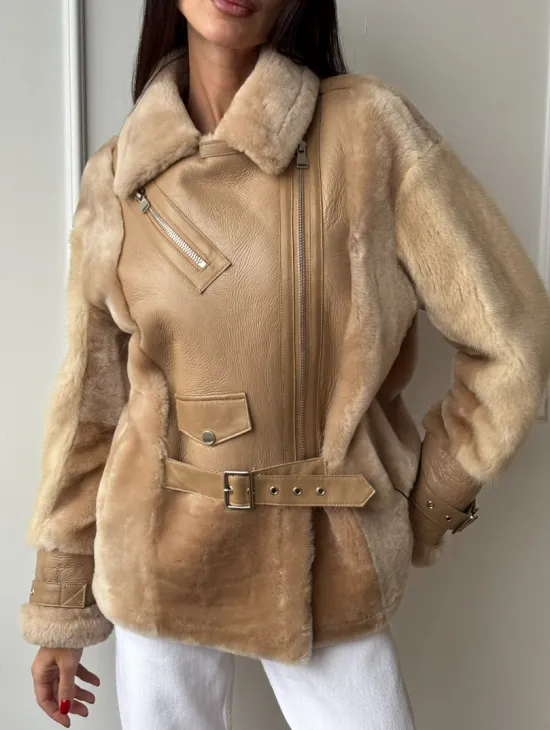 Трендовая куртка - дубленка из натурального меха мериноса и норки на рукавах