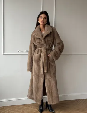 Длинная шуба прямого кроя из меха североамериканской норки с боковыми шлицами