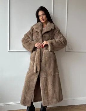 Длинная шуба прямого кроя из меха североамериканской норки с боковыми шлицами