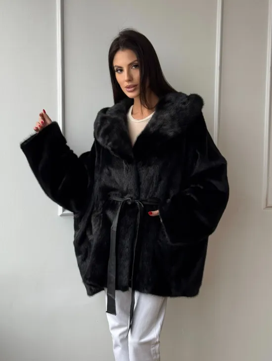 Летучая мышь шуба из черной норки с меховым капюшоном - оверсайз