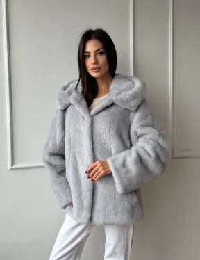 Женский норковый полушубок автоледи с капюшоном из голубой норки