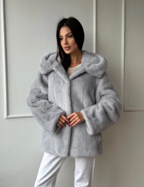 Женский норковый полушубок автоледи с капюшоном из голубой норки