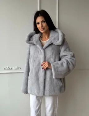 Женский норковый полушубок автоледи с капюшоном из голубой норки