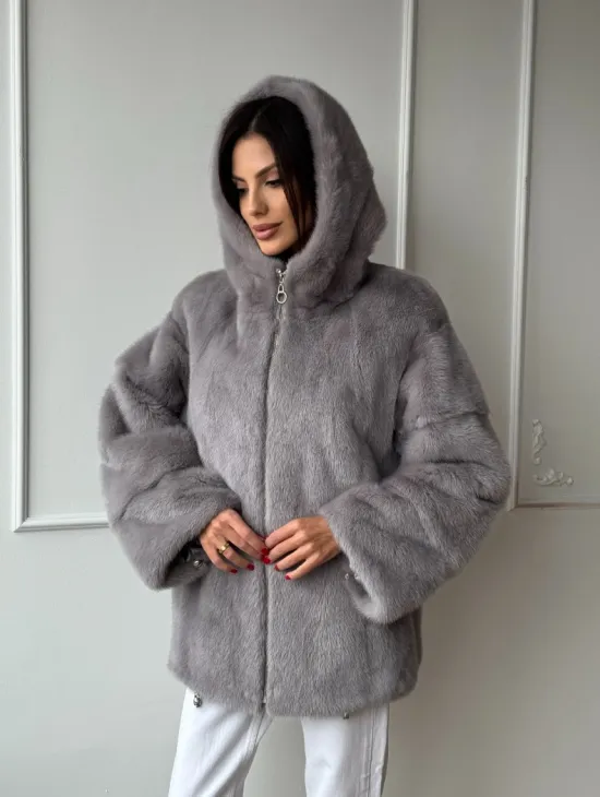 Женский меховой бомбер из аукционной норки с капюшоном  на молнии