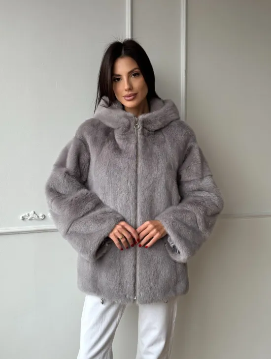 Женский меховой бомбер из аукционной норки с капюшоном  на молнии