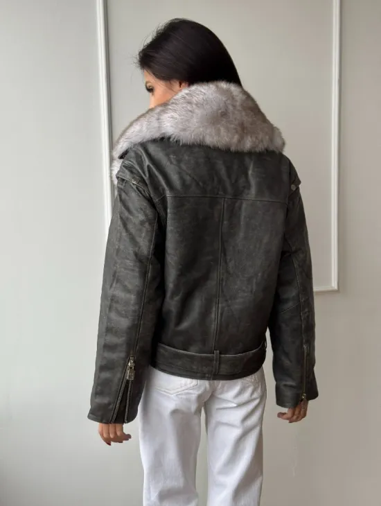 Куртка - косуха демисезонная из натуральной кожи с мехом песца