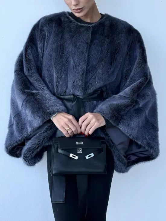 Женское меховое манто - шуба из норки с круглым вырезом, модель  «Летучая мышь»