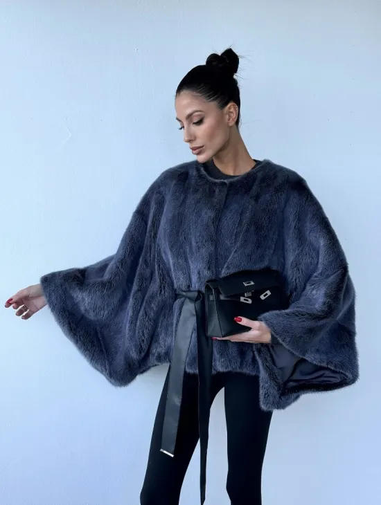 Женское меховое манто - шуба из норки с круглым вырезом, модель  «Летучая мышь»