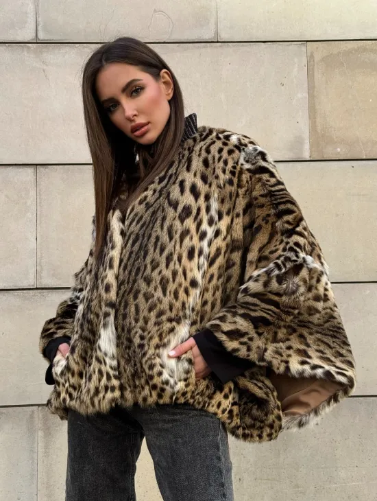 Женское манто из меха оцелота с потайным поясом - модель «Летучая мышь»