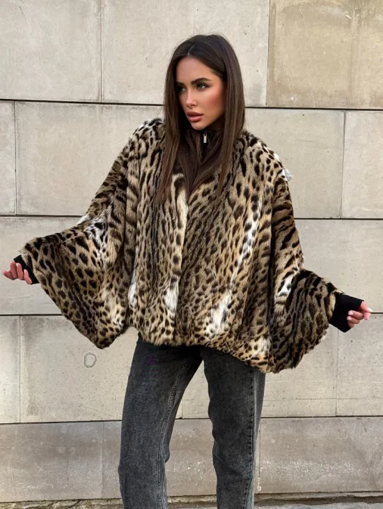 Женское манто из меха оцелота с потайным поясом - модель «Летучая мышь»