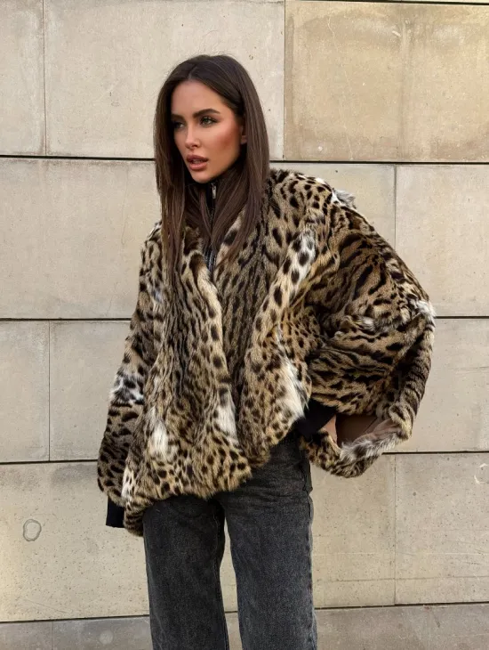 Женское манто из меха оцелота с потайным поясом - модель «Летучая мышь»