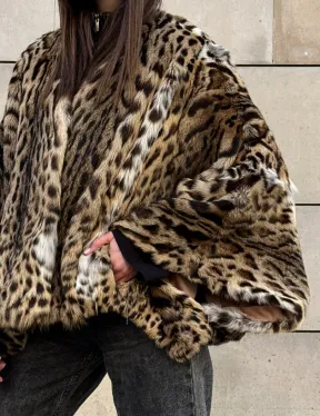 Женское манто из меха оцелота с потайным поясом - модель «Летучая мышь»